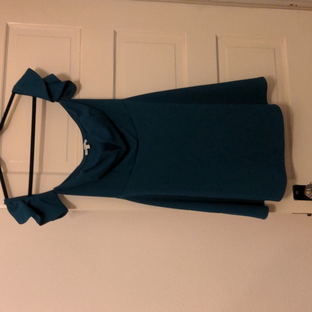 Off shoulder real dress